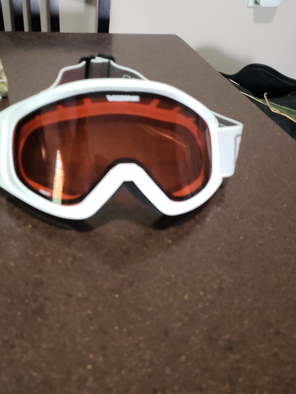 Gordini Classic Series Crest White / Red Lens Ski/Snowboard Goggles